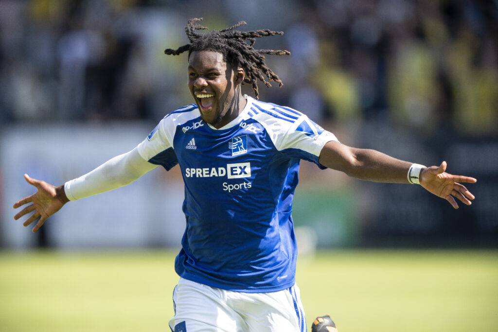 Lyngby overvejer desuden et stort bud på Chukwuani fra Trabzonspor.