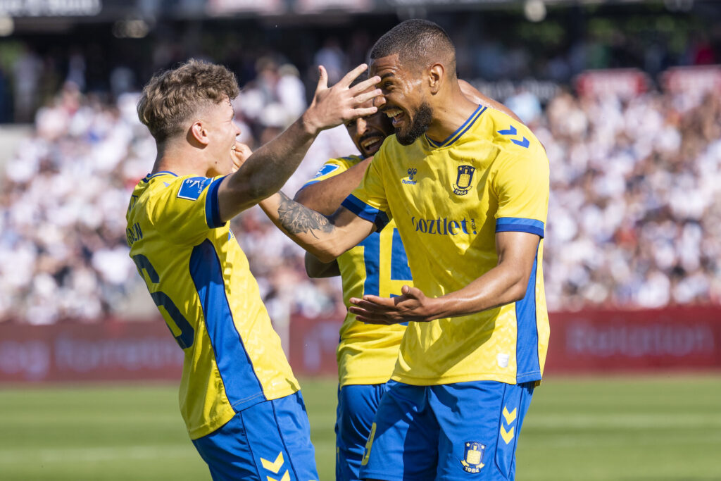 Mathias Kvistgaarden scorede to gange for Brøndby i testkampen mod Premier League-holdet Crystal Palace.