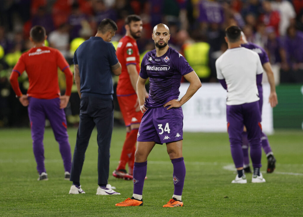 Sofyan Amrabat rygtes til Manchester United.