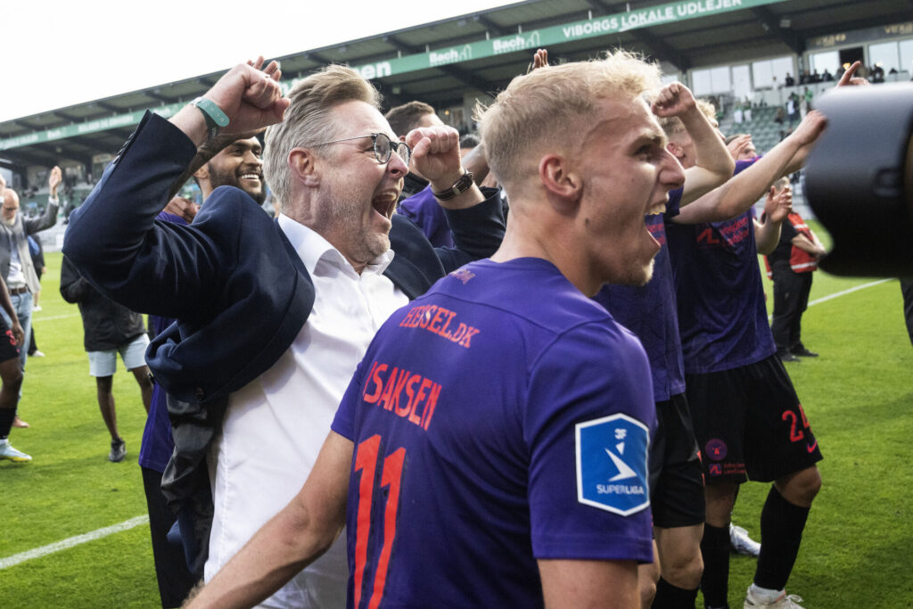 FC Midtjyllands Gustav Isaksen håber at forlade Superligaen denne sommer.