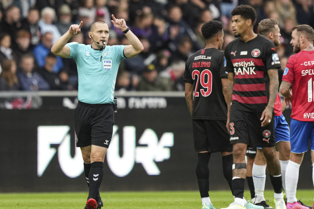 DBU's Dommerudvalg indrømmer VAR-fejl i Superliga-kampen mellem FC Midtjylland og Hvidovre.