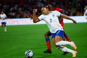 England slog med nød og næppe Haiti ved kvindernes VM I Australien og New Zealand.