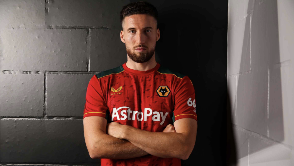 Premier League-klubben Wolves har hentet Matt Doherty tilbage.