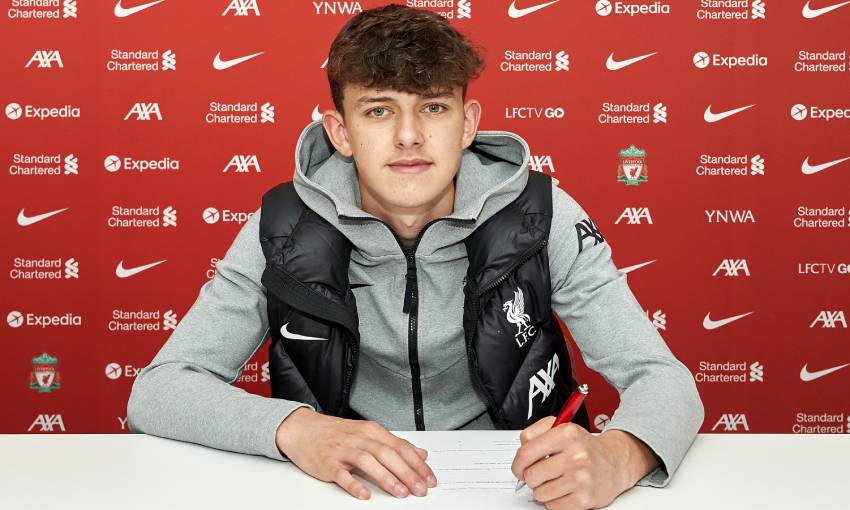 Liverpool FC har udlejet den unge walisiske venstreback, Owen Beck, til skotske Dundee United for hele 2022-23-sæsonen.