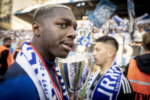 Mohamed Daramy kan være på vej fra Ajax til Premier League.