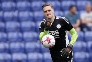 Daniel Iversen kan være på vej tilbage til Premier League.