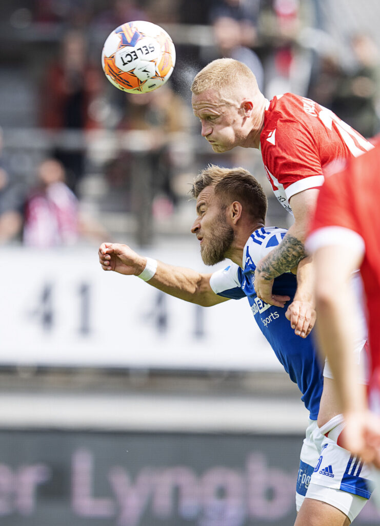 AaB's dobbelte målscorer i kampen mod FC FRedericia, Rasmus Thelander, ser særligt dødboldene som et våben for nedrykkerne.