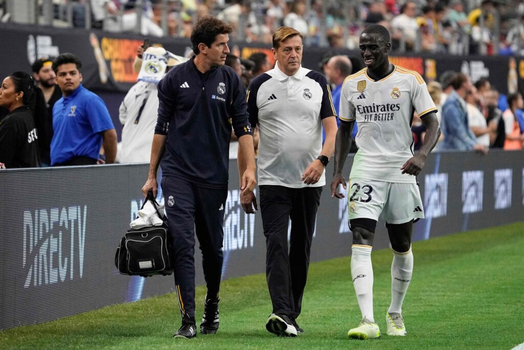 Real Madrids Ferland Mendy er blevet skadet.