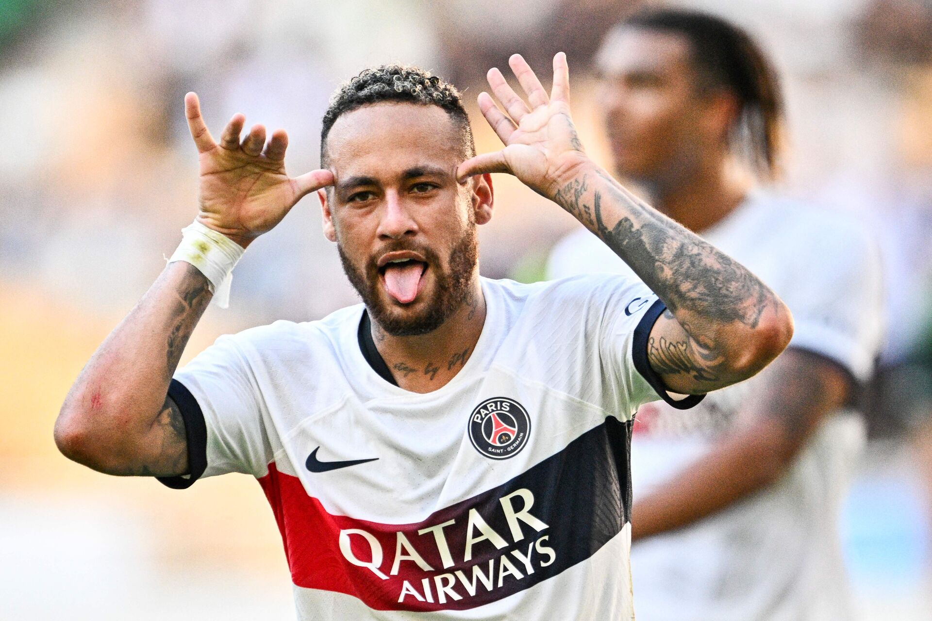 Neymar vil væk fra PSG – Premier League-gigant har julelys i øjnene TOPSHOT - Paris Saint-Germain's Neymar celebrates after scoring a goal against Jeonbuk Hyundai Motors during their friendly football match at the Asiad Main Stadium in Busan on August 3, 2023. (Photo by ANTHONY WALLACE / AFP)