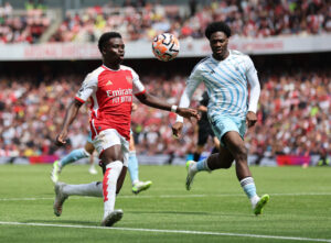 Arsenal åbner Premier League-sæsonen mod Nottingham Forest efter Community Shield sejren i sidste weekend. Se mål og highlights i artiklen.
