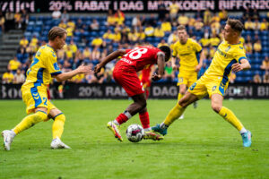 Brøndby IF oplyser søndag, at man har sendt Bertram Kvist til hollandske Feyenoord.