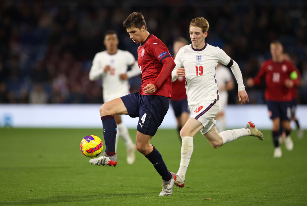 FC Midtjylland har hentet tjekkiske Adam Gabriel.