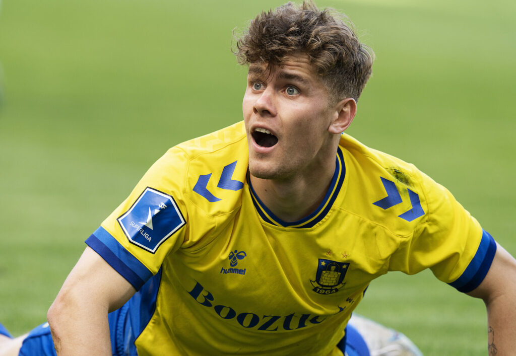 Brøndbys Mathias Kvistgaarden tiltrækker sig interesse fra skotske Celtic, som menes at skulle betale fire millioner euro for danskeren.