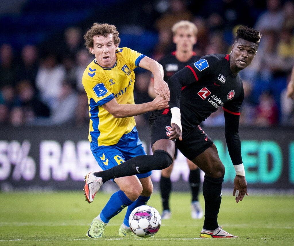 Brøndby sælger Joe Bell tilbage til norske Viking med stort tab.