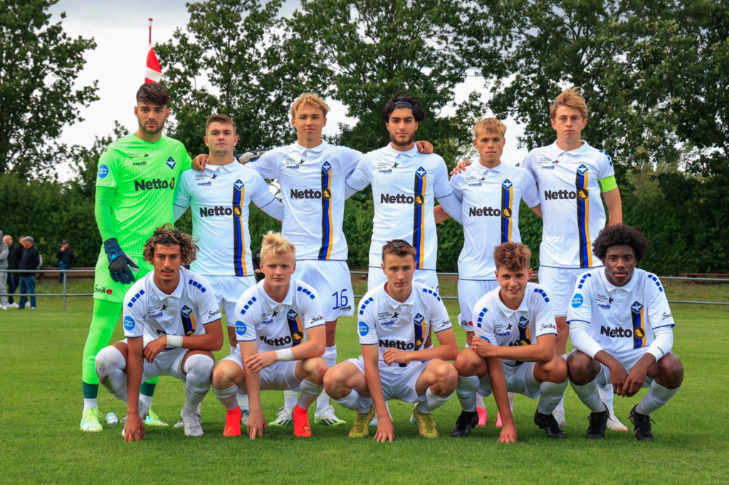 HB Køge slog Tårnby FF med den yngste startopstilling nogensinde i dansk fodbold.