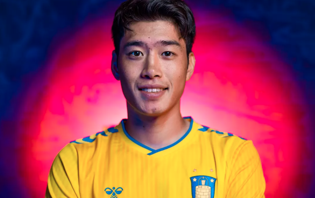 Superliga-klubben Brøndby har købt japanske Yuito Suzuki.