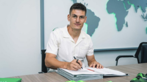 Landsholdsspilleren Joakim Mæhle skal fremover spille i Bundesligaen for Wolfsburg, efter han er skiftet fra Atalanta.