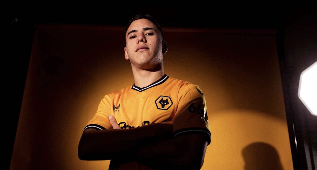 Wolverhampton henter mexicanske Enzo Gonzalez.