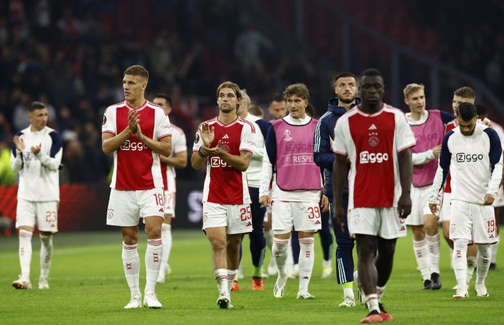 Ajax utilfreds med flytning af Feyenoord-kamp.