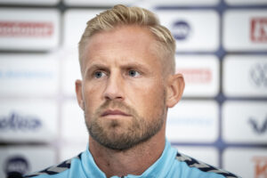 Anderlecht-målmanden Kasper Schmeichel har et brækket ribben.