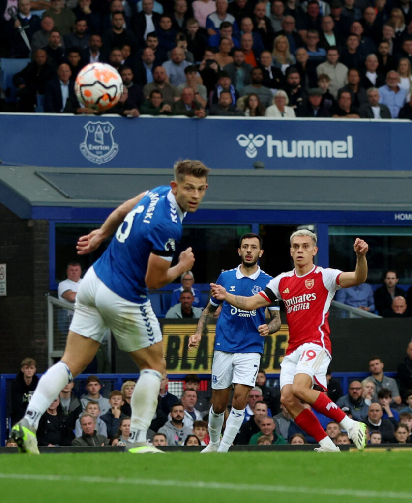 Arsenal forværrede Evertons krise med en 0-1-sejr.