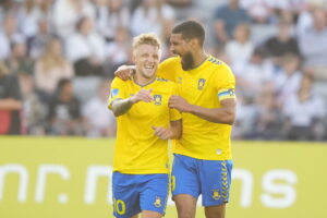 Daniel Wass scorede på straffesparket efter Peacock-Farrells fejl.