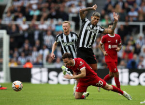 Bruno Guimarães forlænger sin kontrakt med Newcastle.
