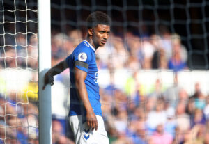 Demarai Gray skifter Everton ud med saudiarabiske Al-Ettifaq.