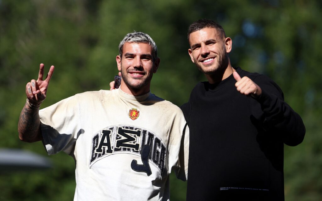 Lucas Hernandez drømmer om at spille med Theo Hernandez på klubplan.