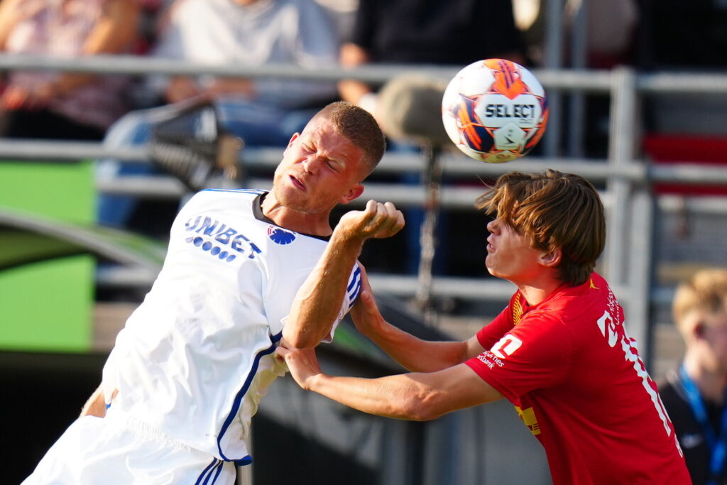 FCK-deler-med-FCN-i-Farum