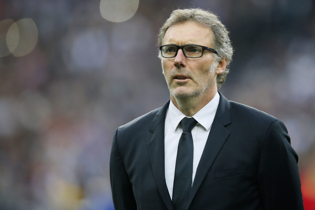 Franske Olympique Lyonnais har fyret cheftræner Laurent Blanc.