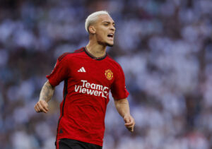 Manchester United udtaler sig om voldsanklagerne mod Antony.