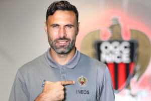 OGC Nice henter Salvatore Sirigu som erstatning for Kasper Schmeichel.