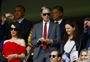 John Henry er en af ejerne af Fenway Sports Group, der har fået en nye minoritetsejer.