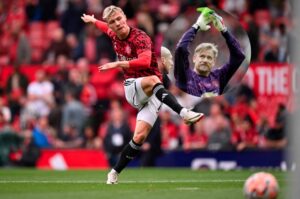 Peter Schmeichel storroser Rasmus Højlund.