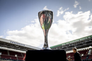Torsdag aften var der lodtrækning i Pokalen. Se hvem der møder hinanden i fjerde runde af Oddset Pokalen her.