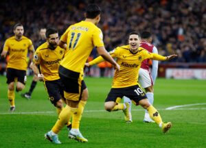 Daniel Podence skriver under på en ny kontrakt med Wolves, men tager på lån i Olympiakos.