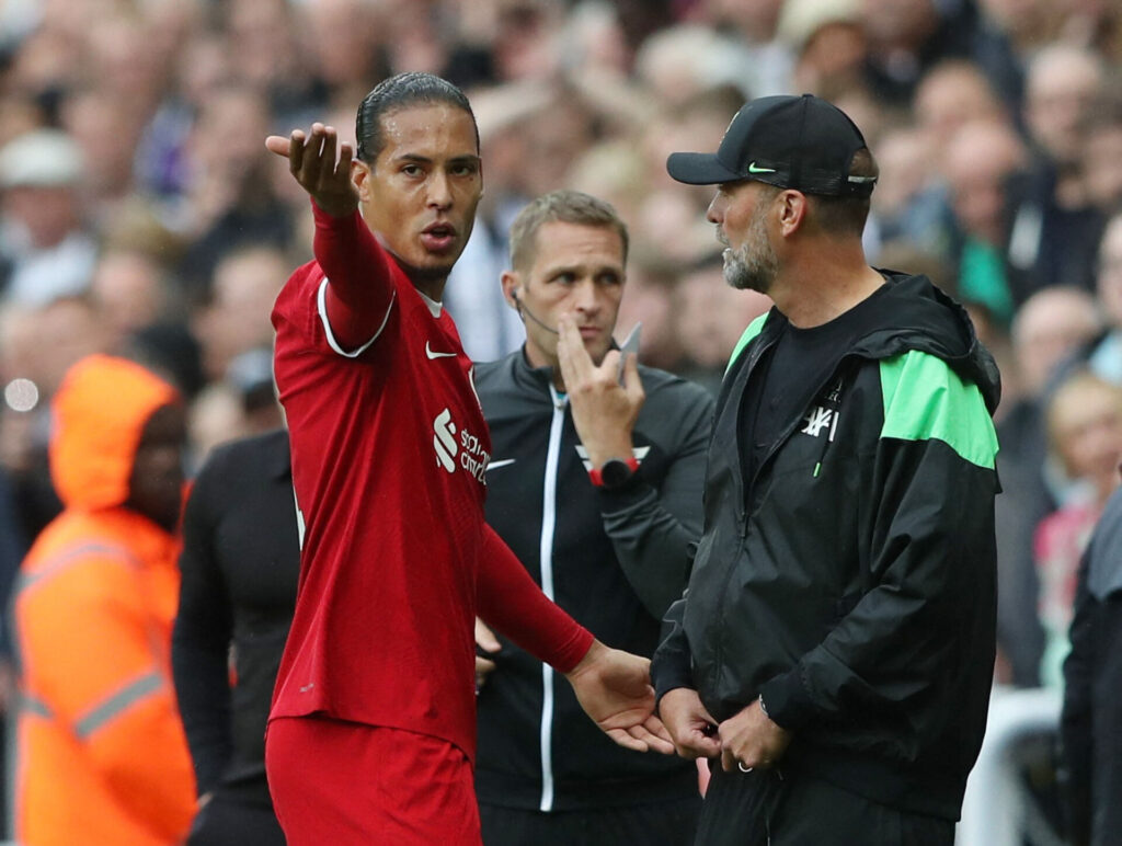 Van-Dijk-svarer-på-panelsafgørelsen-om-hans-røde-kort