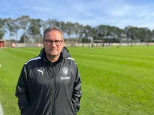 Thomas Thomasberg har travlt med at få truppen spillet sammen og skaffe de nødvendige point for at være med i toppen af Superligaen.