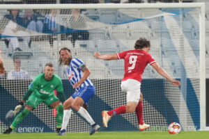 Alexander Lind har bragt sig alene i spidsen af topscorelisten efter sin 0-3 scoring mod OB