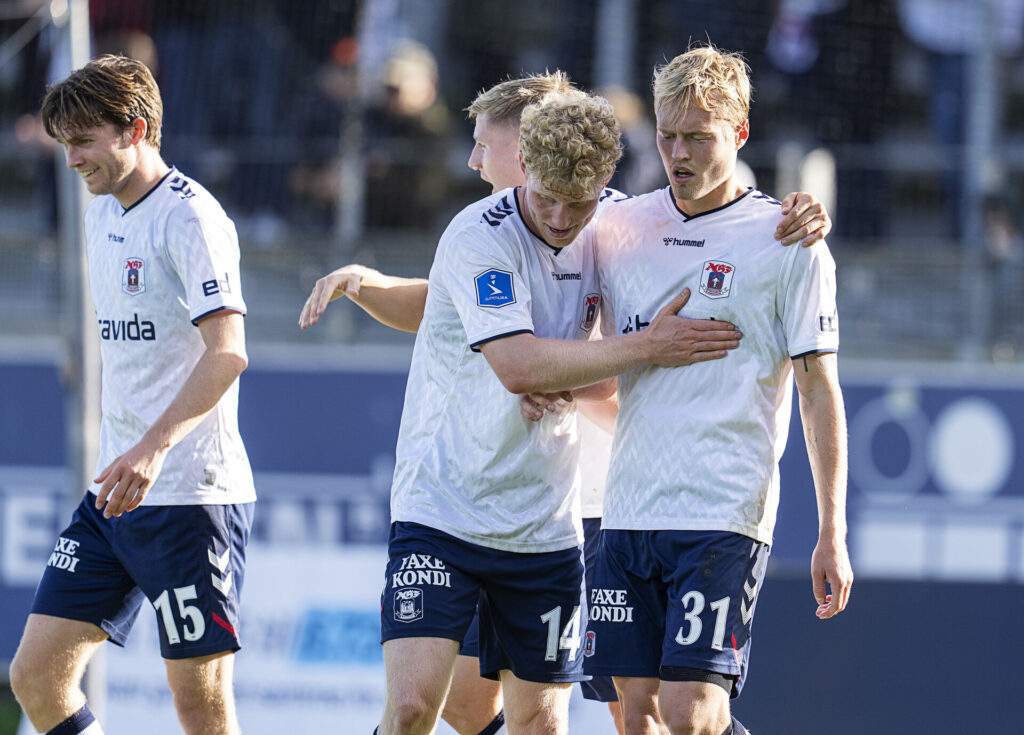 Tobias-Bech-scorede-to-mod-Lyngby