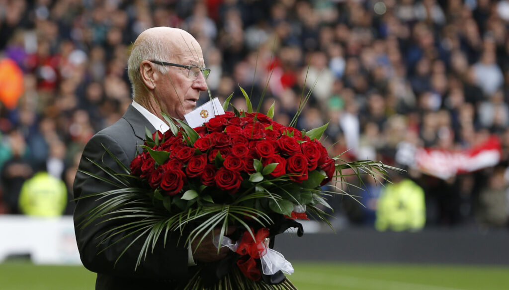 Manchester United-legenden Sir Bobby Charlton er død.