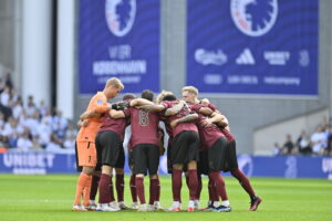 FC Midtjyllands trup skal ifølge Mads Bech og Ola Brynhildsen spille med om guldet.