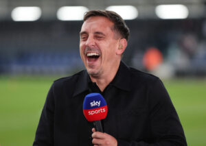 Gary Neville mener ikke, at Tottenham har holdet til at udfordre til titlen i England.