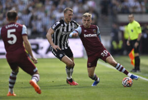 Jarrod Bowen har skrevet under på en ny og lang aftale med West Ham.