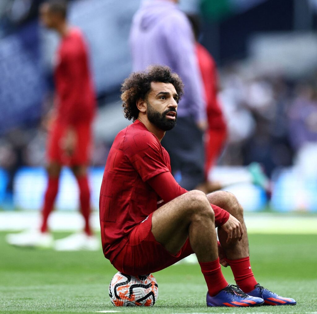 Mohamed Salah under opvarming til kampen mellem Tottenham og Liverpool.