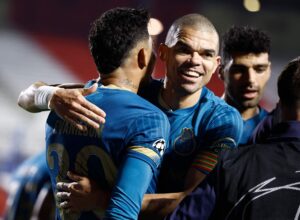 Pepe er nu den ældste markspiller til nogensinde at have spillet i Champions League.