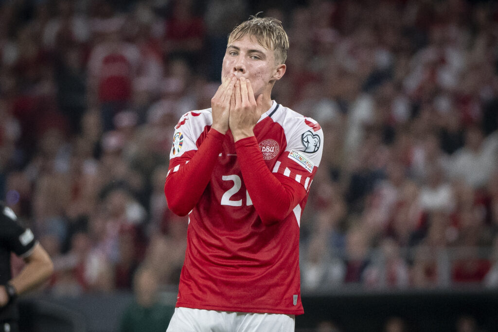 Rasmus Højlunds lækre scoring med hælen går viralt.