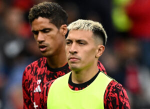 Lisandro Martinez kan være ude i yderligere tre måneder med skade