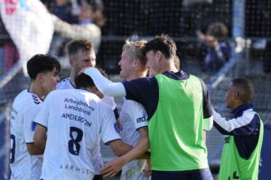 Tobias Bech bringer AGF foran mod Lyngby.